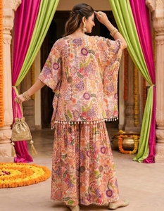 K V International - Conjunto Salwar Kameez Sharara Kaftan Multicolor con Estampado Kitsch, Tradicional, para Fiestas de Otoño, en Rayón Reversible - Product Image 6