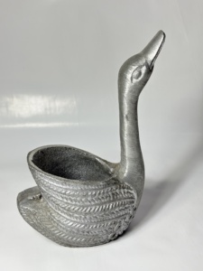 Aluminium Swan Shaped Set Of 2 Candle jar Vessel Handmade Rustic Design Silver Color Home Decor Lighting Scented Candle - Product Image 3