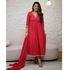 Ensemble Kurtai de luxe pour femmes en viscose rouge brodée Chandetri avec pantalon en viscose Chandetri et dupatta imprimé - Product Image 1