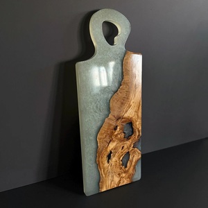 Tabla de Servir de Madera de Olivo y Resina Epoxi, Duradera, Ligera, Apta para Lavavajillas, Hecha a Mano, Tabla de Charcutería, Utensilios de Cocina, Venta al Por Mayor, OEM, Personalizada - Product Image 6