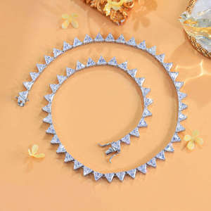 Nuevo Collar de Moda Brillante con Forma de Triángulo Blanco Cúbico para Novia, Collar de Tenis para Mujer, Joyería Elegante para Uso Diario y Fiestas - Product Image 2