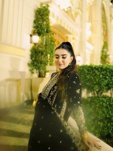 Conjunto de Kurti, Plazzo y Dupatta de terciopelo negro con lentejuelas, diseño de diseñador, para fiesta, boda, Kurti de terciopelo pesado y Plazzo Dupatta - Product Image 2