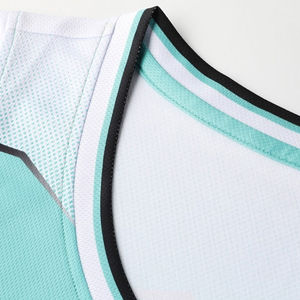 Maillot de sport en mesh coloré pour équipe - Haut de sport personnalisé imprimé par transfert thermique - Vêtements de sport respirants de qualité supérieure pour l'écriture - Product Image 3