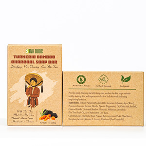 Savon au Charbon de Bambou Curcuma Détoxifiant Bio avec Contrôle de l'Huile pour Peau Grasse - Product Image 6