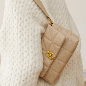 Bolso bandolera acolchado de cuero genuino para mujer, bolso de hombro con correa de cadena y solapa, para viajes diarios y otros accesorios. - Product Image 4