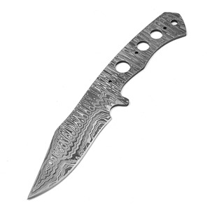 Cuchilla de caza de acero de Damasco de alta calidad, forjada a mano, estilo medieval, hecha a mano por un herrero. - Product Image 1