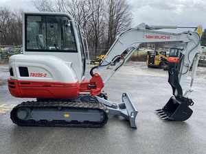 Fournisseur direct d'excavatrices miniatures TAKEUCHI TB235 (jusqu'à 12 000 lb) avec moteur, boîte de vitesses, pompe à engrenages, roulement, composants PLC - Product Image 3