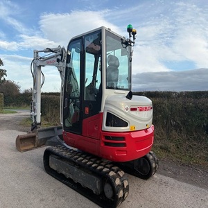 รถขุดขนาดเล็ก Takeuchi TB250-2 ระดับพรีเมียม พร้อมแรงขุดทรงพลัง ใช้งานได้อย่างมีประสิทธิภาพ และโครงสร้างที่ทนทาน - Product Image 5