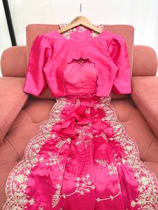 Sari de mariée de style sud-indien, très magnifique, produit phare, en soie, avec pallu richement orné de minakari et blouse tissée. - Product Image 5