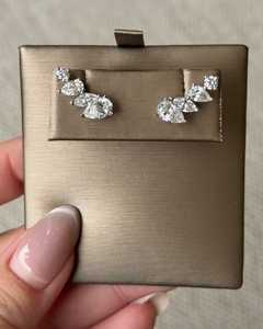 Pendientes de tuerca con diamantes de laboratorio de corte pera de 2 quilates, engastados con puntas, de oro macizo de 10K, 14K, 18K, certificados por IGI, de lujo, color D, blancos - Product Image 6