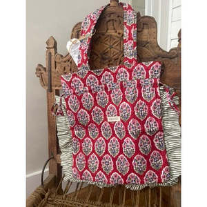 Sac fourre-tout matelassé Nivi imprimé blocs de couleur fraise pour femme, grande capacité, avec fermeture à cordon, sac en nylon pour usage quotidien, idéal pour l'été - Product Image 2