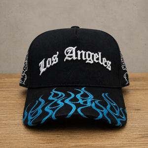 หมวกแก๊ปทรงสปอร์ตปักชื่อเมืองตามสั่ง หมวก Snapback ลายเปลวไฟสไตล์วินเทจ ผ้าทั่วไป ใส่ได้ทั้งชายหญิง หมวกฤดูร้อนสำหรับผู้ใหญ่ - Product Image 1