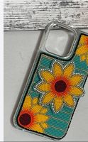 Coque de téléphone artisanale personnalisée en argent et or, ornée de perles, motif floral, broderie au point de croix, forme ronde colorée
