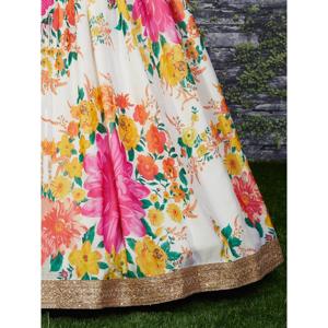 Hermoso Lehenga Choli Semi-Cosido con Estampado Digital en Blanco y Verde de Zeel Clothing - Product Image 2