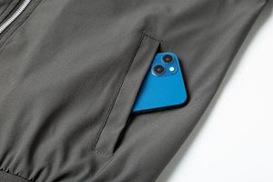 Chaqueta de Cuero Genuino Estilo Café Racer para Motociclistas, con Botones a Presión y Cinturón, Prenda Elegante para Motociclismo - Product Image 6