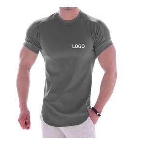 เสื้อยืดคอกลมแขนสั้นสีเขียวมะกอกสำหรับผู้ชาย ทรงเข้ารูป สีพื้น แห้งเร็ว สปอร์ต ผ้าถัก โพลีเอสเตอร์ 100% - Product Image 1