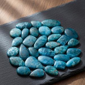 Cabochons en apatite naturelle de qualité supérieure, faits à la main pour la fabrication de pendentifs et de bijoux, provenant de fabricants indiens, pour les acheteurs en gros. - Product Image 3