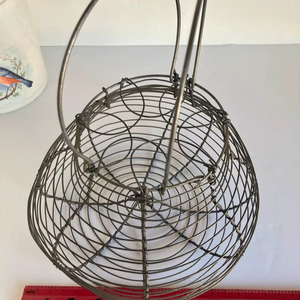 Farmhouse Style Metal <b>Egg</b> <b>Basket</b>, Durable Wire <b>Egg</b> Storage Holder for Kitchen - Product Image 1
