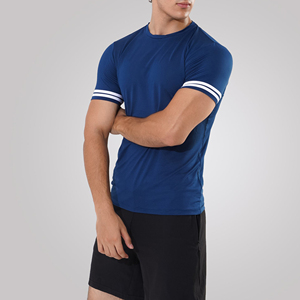 เสื้อยืดออกกำลังกายผู้ชาย OEM โพลีเอสเตอร์ยืดหยุ่น ระบายอากาศได้ดี สวมใส่สบาย น้ำหนักเบา เหมาะสำหรับการฝึกซ้อมฟิตเนส - Product Image 2