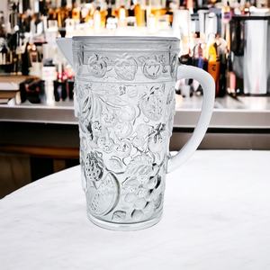 Pichet en plastique de conception de raisin acrylique sans BPA de 2300ml avec couvercle - Product Image 3