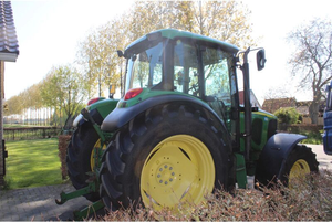 J-o-h-n D-e-e-r-e 6220 - Product Image 5