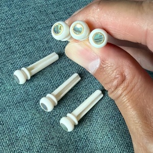 Púas de Guitarra Hechas a Mano de Hueso Natural de Búfalo 100% Ecológicas, Modernas y Rústicas de ILAHI, Modelo de Alta Calidad - Product Image 4
