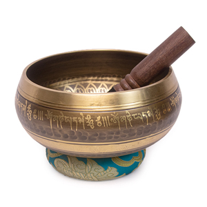 Bol chantant tibétain de 20 cm en laiton, gravé à la main avec mantra, 8 pouces, pour méditation et sonothérapie, avec marteau Vajra Mandala Cu - Product Image 4