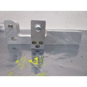 AMAT 0040-02644 บานพับสำหรับเครื่องปรับทิศทาง 5200, 5500 - อุปกรณ์และอะไหล่เซมิคอนดักเตอร์ระดับโลกที่เชื่อถือได้ - Product Image 1