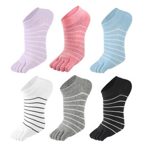 Chaussettes courtes à rayures blanches à 5 doigts, respirantes, tricotées, décontractées, pour usage quotidien, pour adultes - Product Image 3