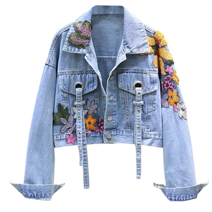 Veste en jean délavé pour femme, manches longues, col rabattu, broderie florale, coupe courte, vêtement d'extérieur décontracté pour le printemps - Product Image 1