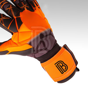 ถุงมือผู้รักษาประตูหนังแท้ สำหรับมือซ้ายและมือขวา ดีไซน์เฉพาะตัว - Product Image 2
