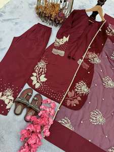 Ensemble Kurti Plazzo traditionnel et festif avec broderies riches - Product Image 3