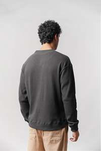Suéter de Punto para Hombre, Cuello Redondo, Color Gris Oscuro, Corte Regular, Estilo Casual, para Otoño - Product Image 4
