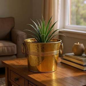 Grand pot en laiton doré pour plantes d'intérieur, idéal pour la décoration de la maison - Product Image 5