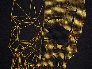 เสื้อยืดผู้ชายขายดีที่สุดจากผู้ผลิตมืออาชีพ ดีไซน์ใหม่ โลโก้ประดับเพชร ทรงปกติ ผ้าฝ้าย 100% แห้งเร็ว ระบายอากาศได้ดี - Product Image 3