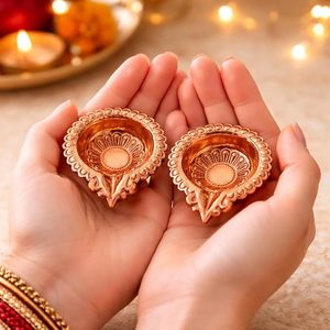 Diya de Cobre Puro para Pooja, Lámpara de Aceite Tradicional para el Hogar, Templo, Decoración Festiva - Product Image 4