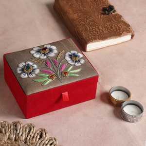 B.H CRAFTS Caja de Joyería Rectangular Bordada a Mano, Colorida y Sólida, Accesorio de Decoración para el Hogar, Cierre de Gancho y Bucle - Product Image 3