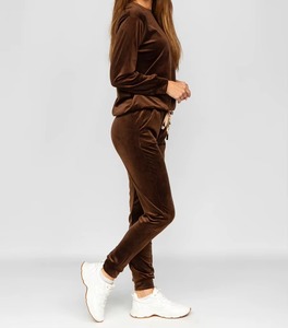 Conjunto Deportivo de Terciopelo Marrón para Mujer, Manga Larga, Cuello Redondo, Color Sólido, Pantalones Casuales con Cordón y Bolsillos Laterales, Ropa de Otoño - Product Image 2