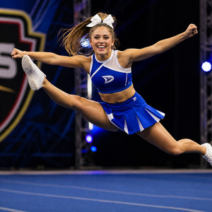 Tenue de Cheerleader Personnalisée de Haute Qualité OEM pour Femmes, Uniforme de Performance avec Logo et Jupe - Product Image 4