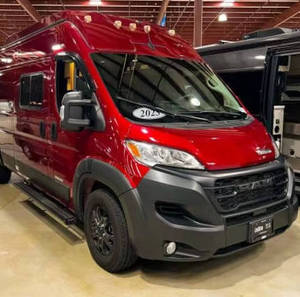 รถบ้าน MINT Class B 2025 Winnebago REVEL 44E 2.5-1 สำหรับขาย |   รถบ้านเคลื่อนที่ |   รถตู้แคมป์ปิ้ง |   วานไลฟ์ - Product Image 1