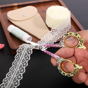 Ciseaux à broder en acier inoxydable de qualité chirurgicale 4,5 pouces, manche fantaisie, ciseaux de couture, lames Supercut, ciseaux fantaisie - Product Image 6
