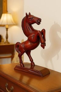 Centre de table classique en bois en forme de cheval, ornement pour une mise en scène élégante de table de mariage et décoration intérieure. - Product Image 3