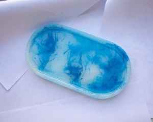 Hermosa bandeja de resina para servir, ideal para la decoración del otomano de la sala de estar, crea un espacio elegante y funcional para servir. - Product Image 2