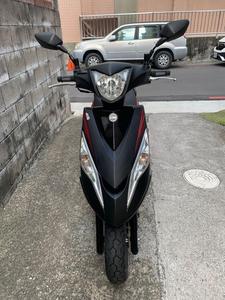 Motocicleta Urbana Japonesa Azul Claro, Scooter de Gasolina de 100cc, Vista Frontal, Lista para Usar - Product Image 6