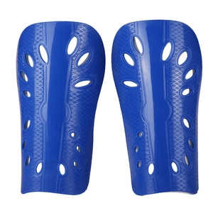 Espinilleras de Fútbol Modernas y Ecológicas para Adultos, PVC, Fibra de Carbono, Fibra de Vidrio, Ajuste Universal, Transpirables, Ligeras y Duraderas, Color Naranja - Product Image 5