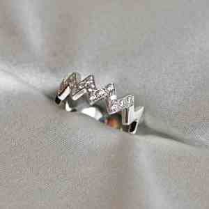 Anillo de Boda de Lujo con Patrón de Ondas, Plata de Ley 925, Piedra de Moissanita, Chapado en Oro de 14K, Elegante Banda de Plata, Joyería Fina para Mujer - Product Image 4