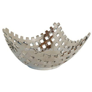 Bol décoratif rond en aluminium noir et plaqué or, design moderne, pour servir du chocolat japonais. - Product Image 4