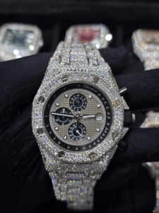 Reloj de Estilo Hip Hop de Acero Inoxidable con Movimiento de Cuarzo, Correa de 16 mm con Incrustaciones de Diamantes Moissanite VVS de Primera Calidad - Product Image 1