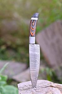 Juego de Cuchillos de Chef de Acero de Damasco de Cinco Piezas Nordic Forge con Mangos de Madera Pakka, Cuchillos de Cocina Hechos a Mano, Afilados y Duraderos, con Espiga Completa - Product Image 3