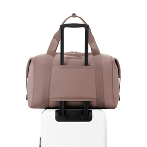 กระเป๋าเดินทางแบบสะพายคาดลำตัวแบบพกพาทำจากนีโอพรีนทนทานต่อการเดินทาง - Product Image 5